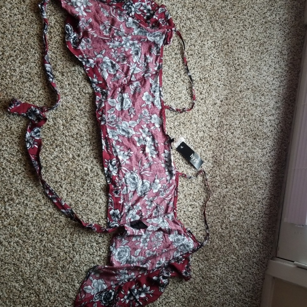 Floral Crop Top - Picture 2 of 2